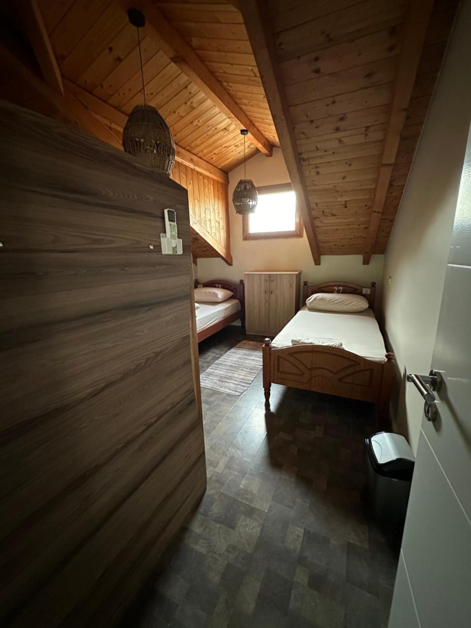 שקודר Scodrinon Hostel מראה חיצוני תמונה